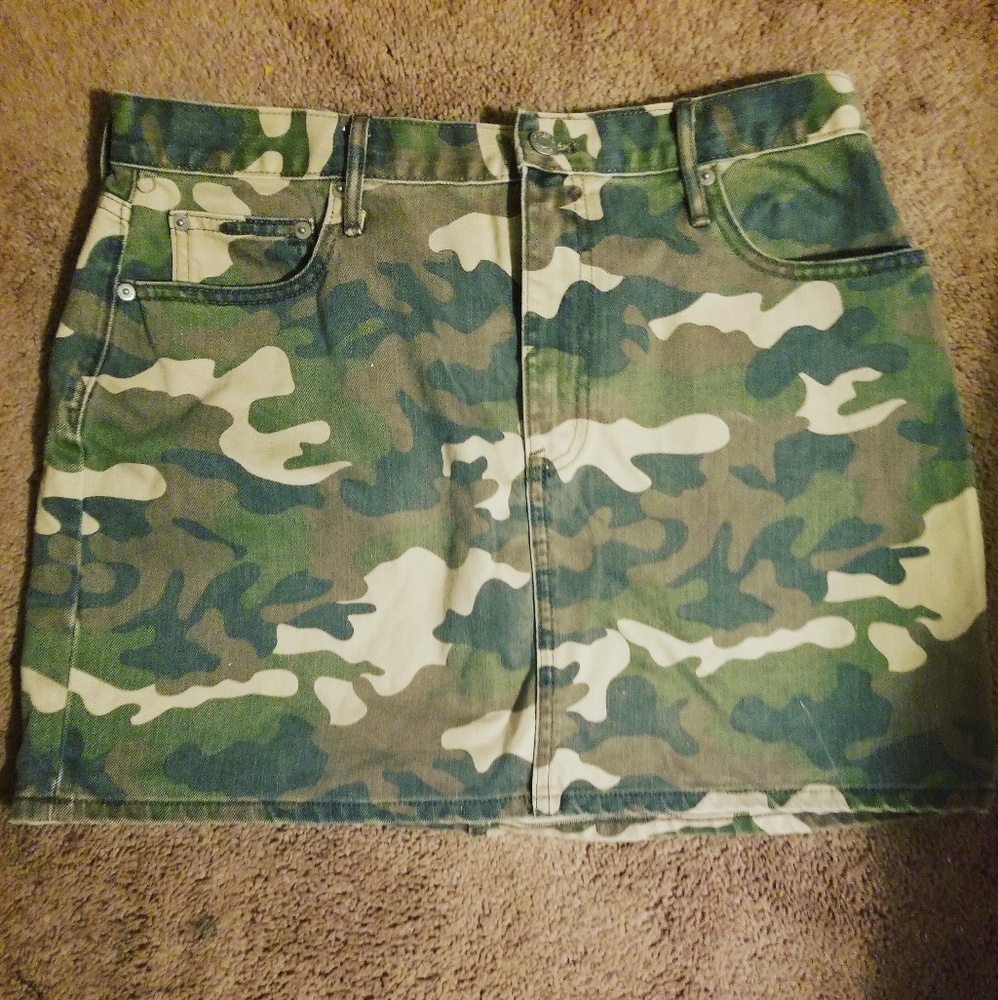 Gap Camo Skirt